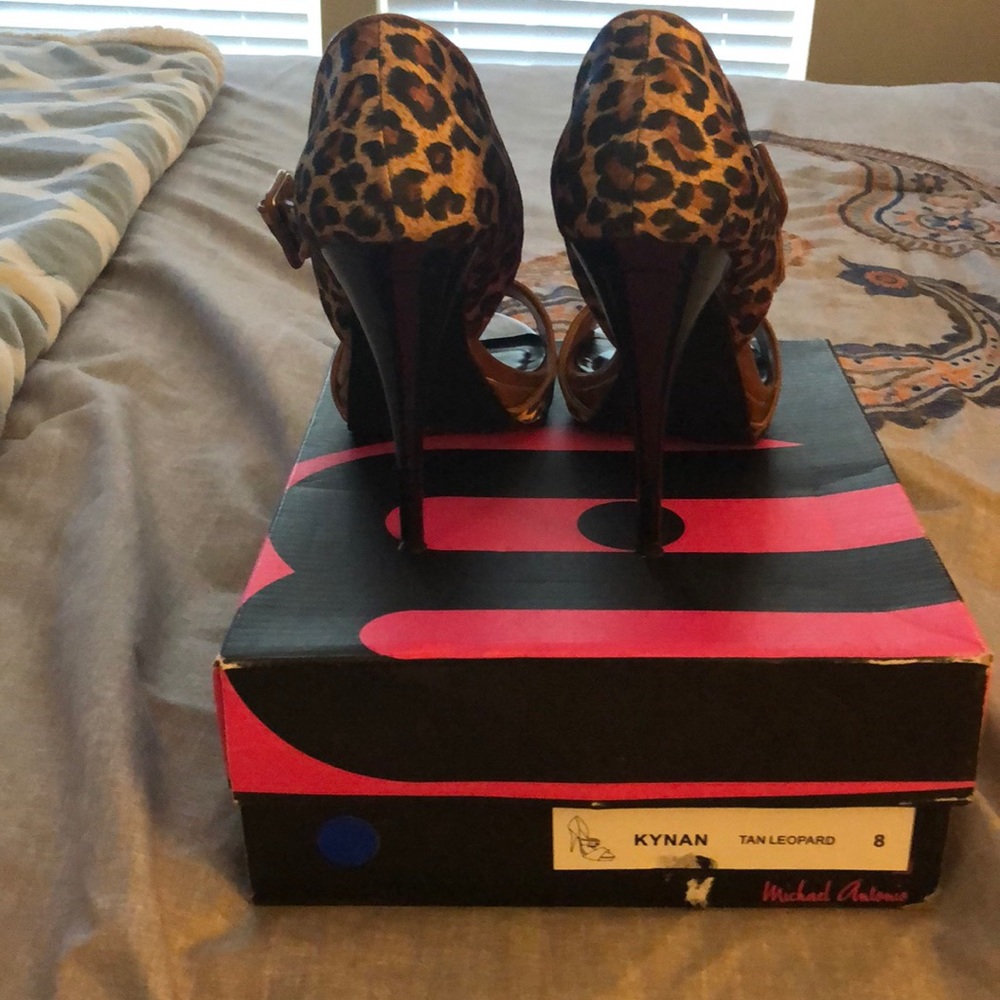 Heels - Picture 3 of 3